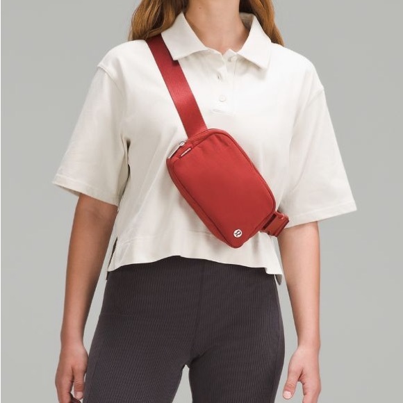 NWT Lululemon Everywhere Belt Bag 1L in Terra Orange - Picture 3 of 9